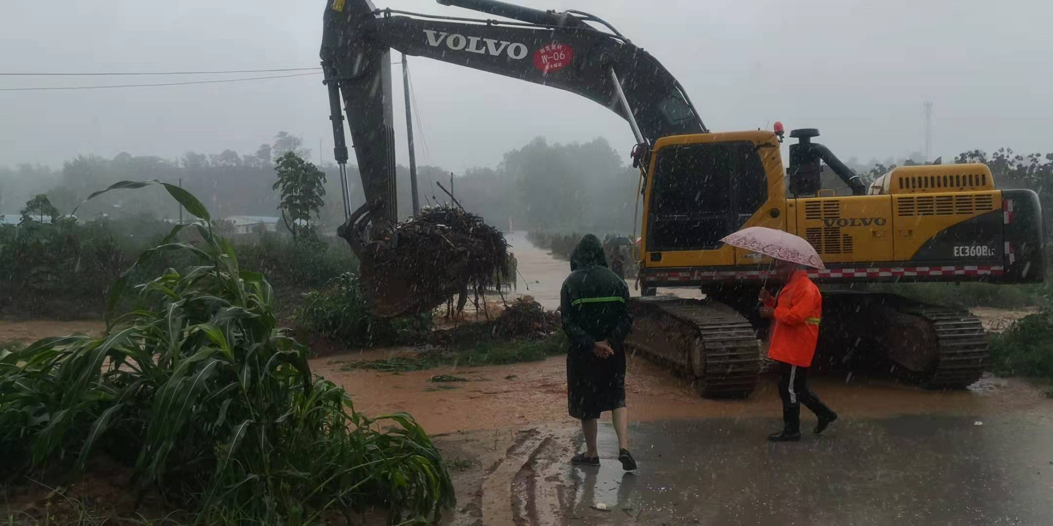 宏大人心系河南∣風(fēng)雨面前，我們一起扛！