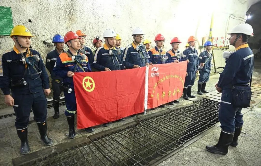 “青力量”助力現場標準化建設